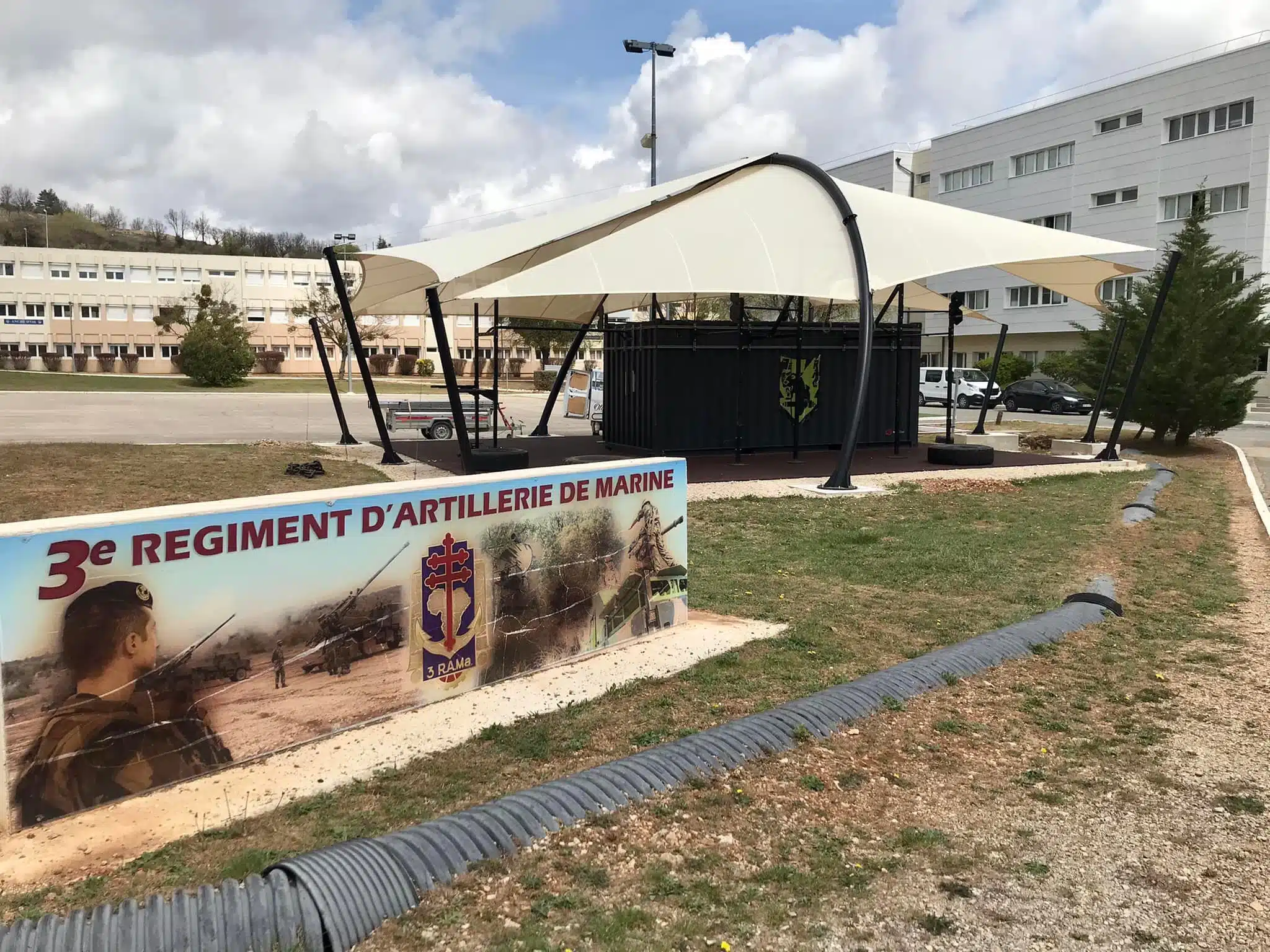 La zone de Crossfit  aménagée pour l'entraînement sportif du 3e régiment d'artillerie de marine